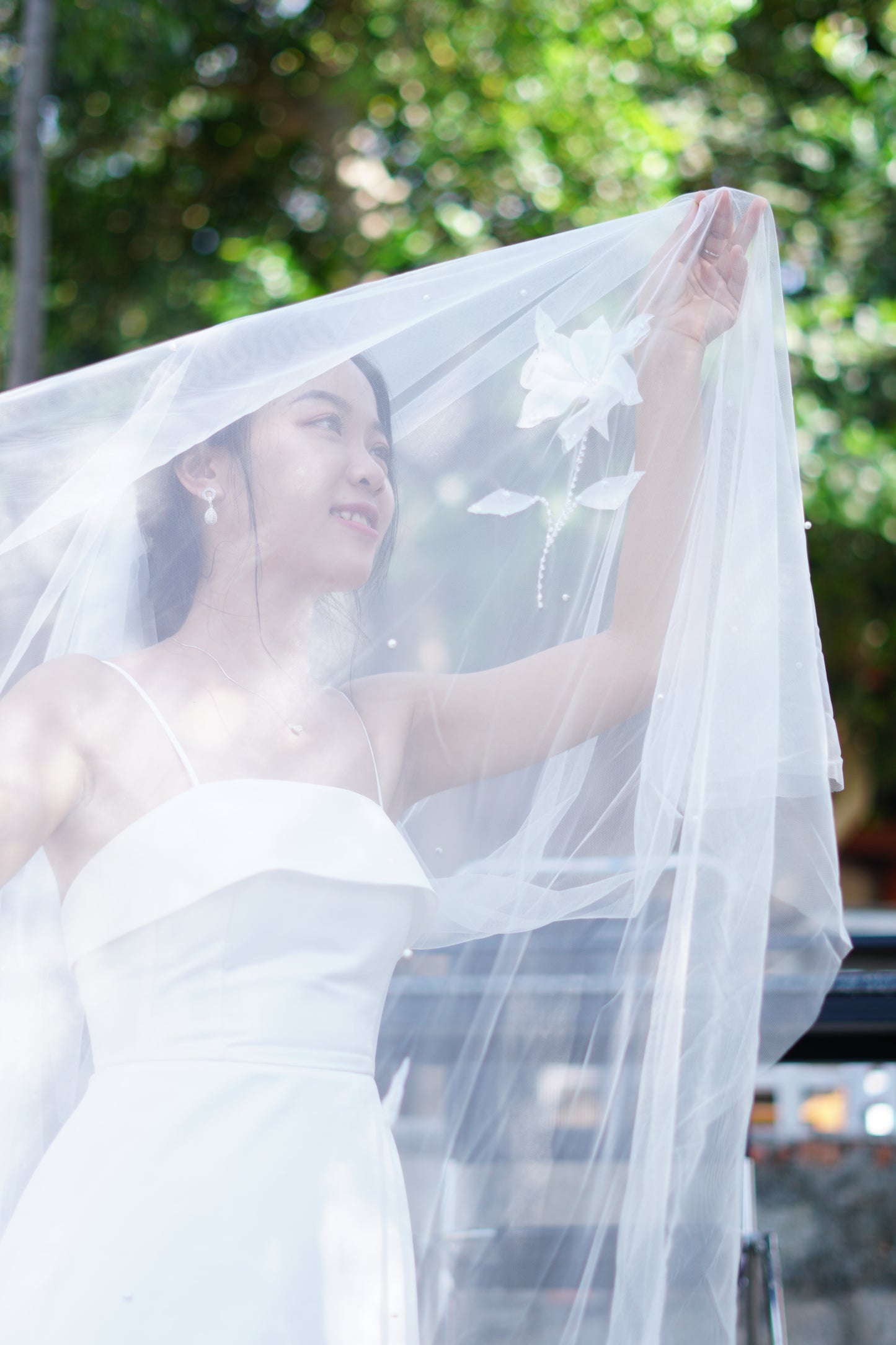 White Lilies Flower Wedding Veil | Elegant Floral Bridal Veil | Cathedral Length