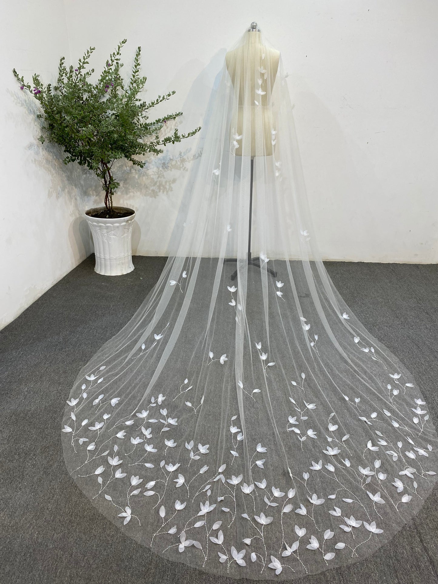 Crystal Leaf Wedding Veil | Sparkling Bridal Veil with Leaf Design | Cathedral Length