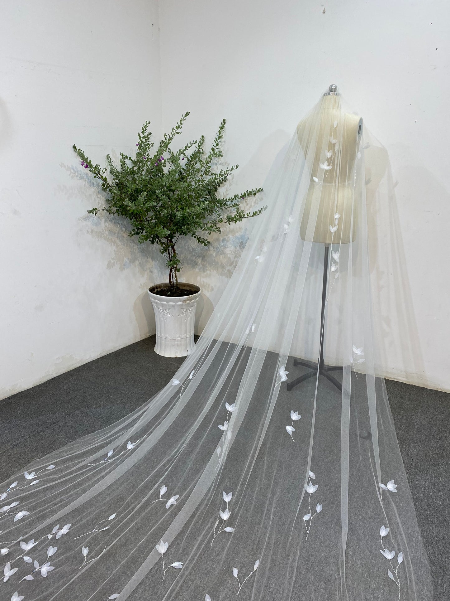 Crystal Leaf Wedding Veil | Sparkling Bridal Veil with Leaf Design | Cathedral Length