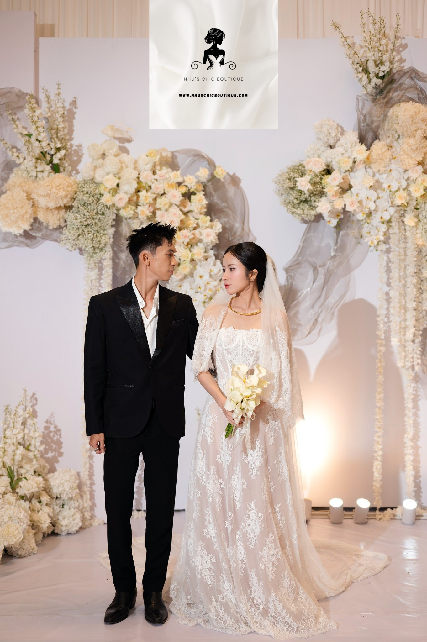 WD013 - French Lace - Classic Elegant Wedding Dress