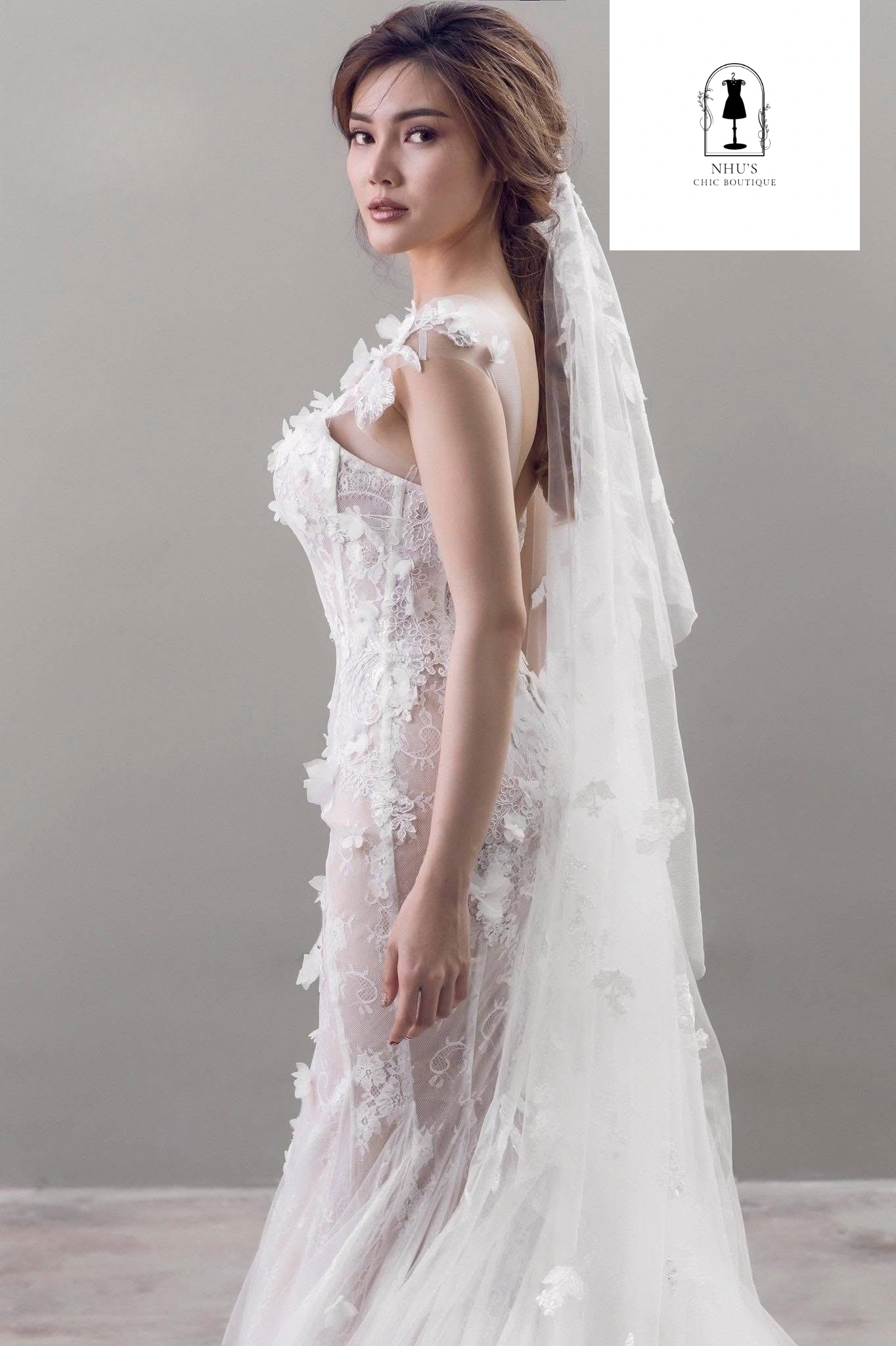 WD009 - Floral Cascade Mermaid Style Wedding Dress