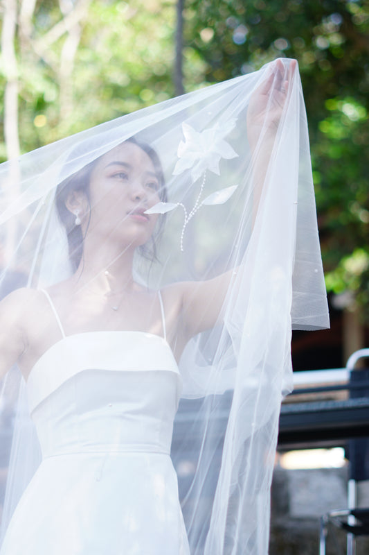 White Lilies Flower Wedding Veil | Elegant Floral Bridal Veil