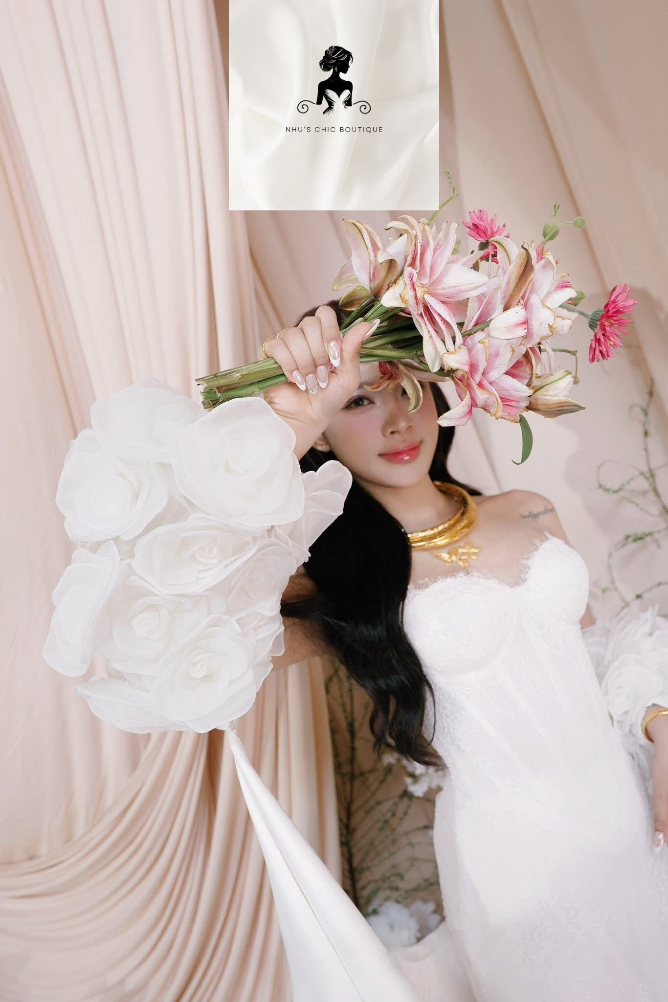 WD048-Detachable 3D Floral Sleeve Mermaid Wedding Dress with Structured Corset-The Sarah Gown